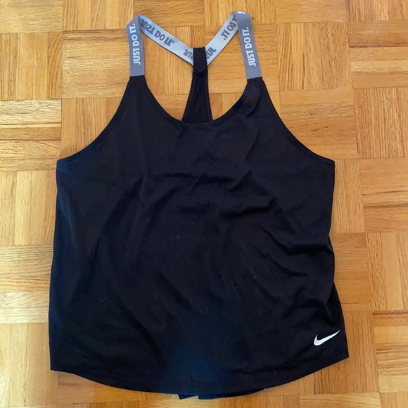 Bundle of 2 Nike workout tops - Picture 3 of 3
